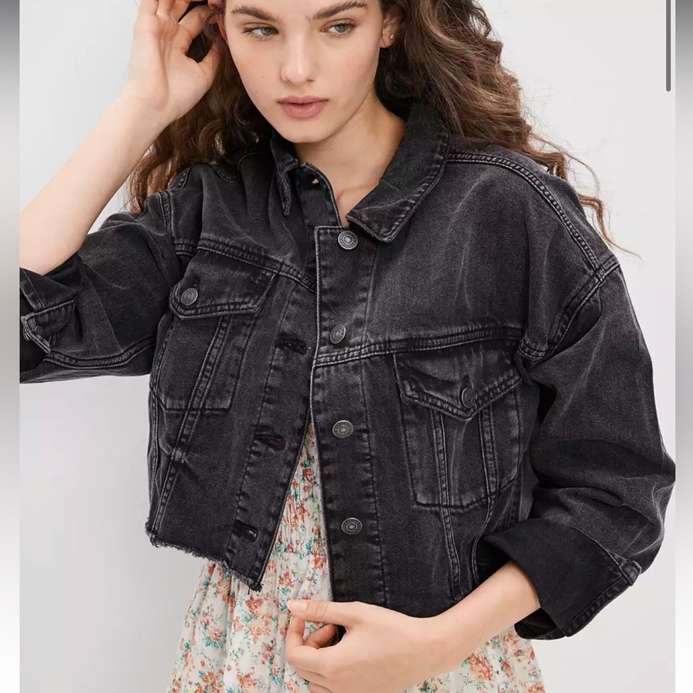 AE Black Wash Cropped Denim Jacket
